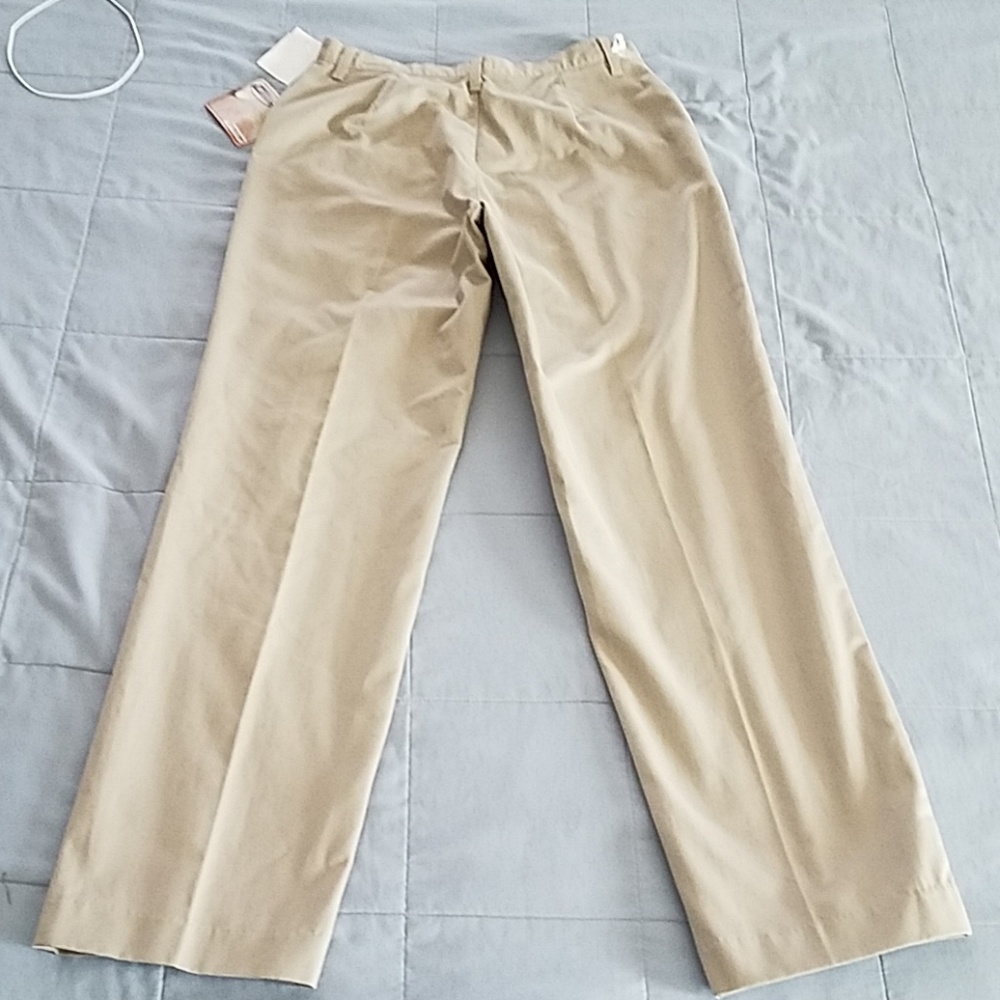 LEE PERFORMANCE KHAKIS. SIZE 8M - Picture 5 of 7